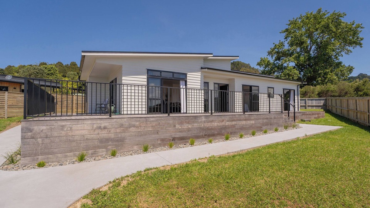 Cooks Beach House | Family Casa - Cooks Beach Holiday Home