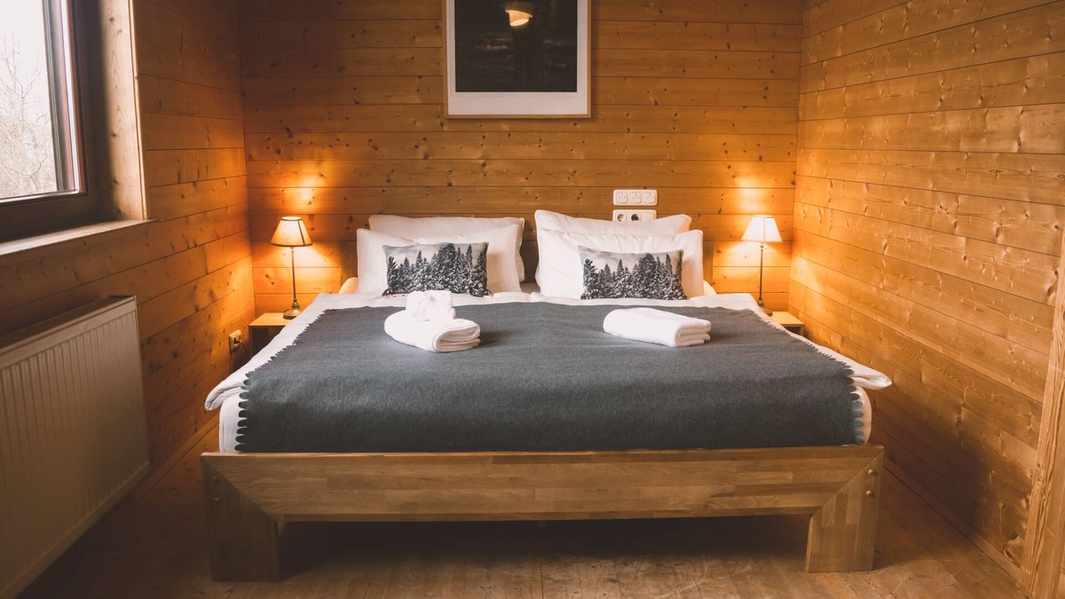 Vogtareuth Apartment | Family chalet close to nature with sauna & terrace - 15 min. to Lake Chiemsee