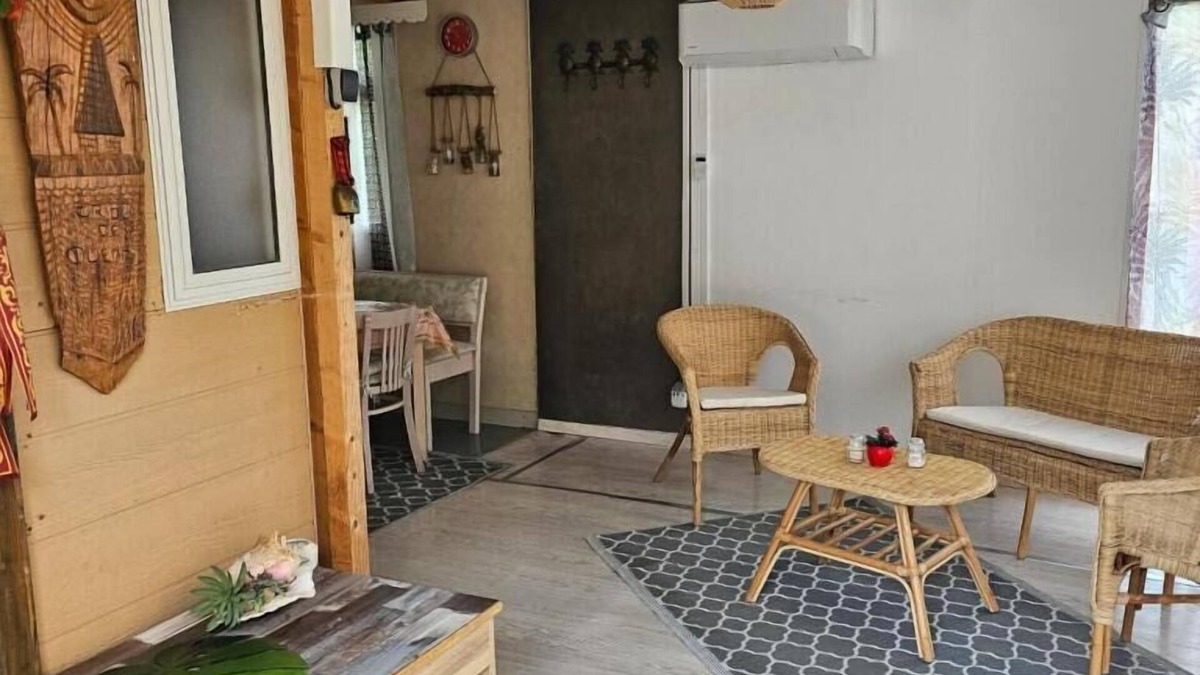 Galeria Ski Chalet | Family chalet in campsite with swimming pool