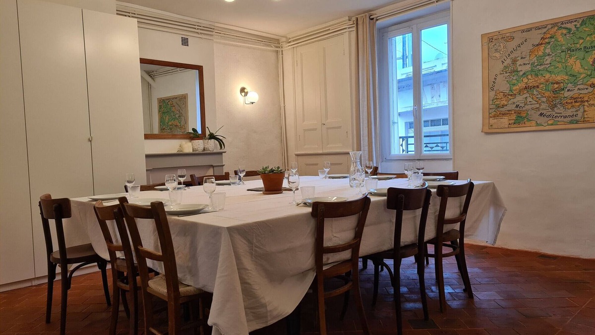 Scoury Cottage | Family cottage in Berry with private garden and bikes, near station
