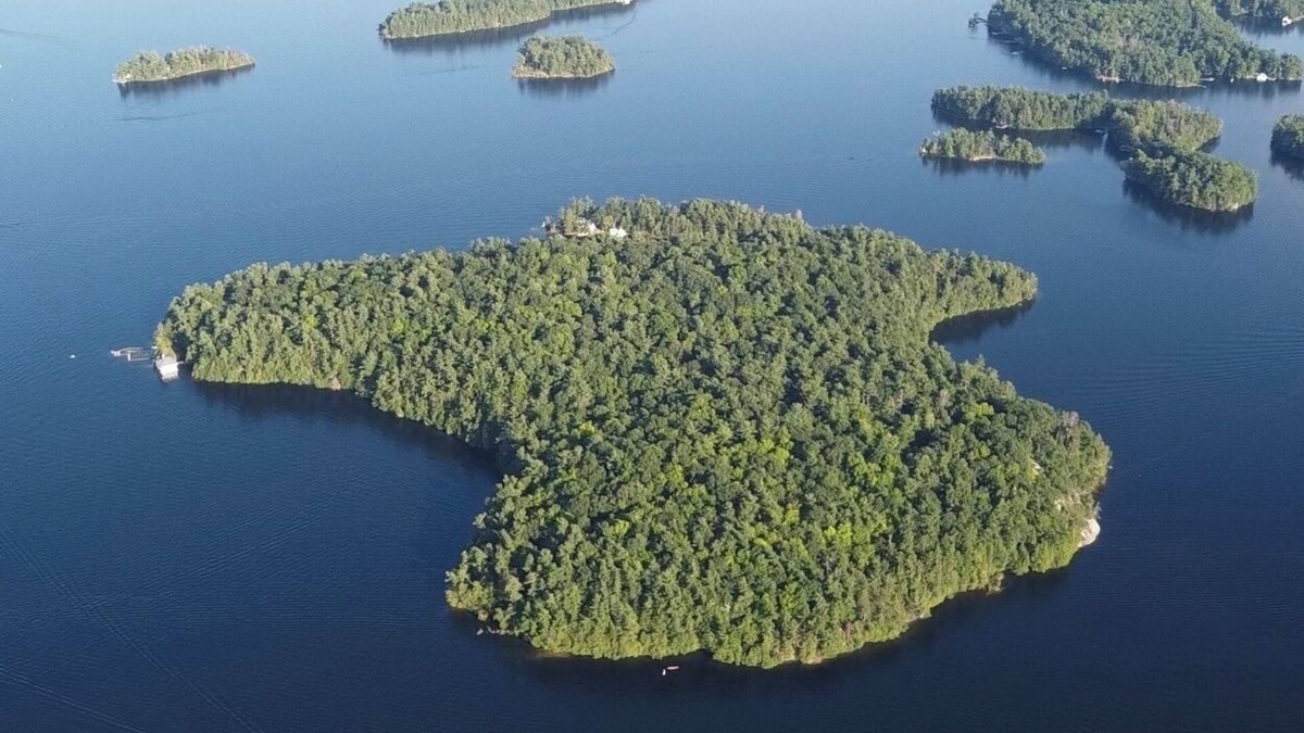 Athens Cottage | Family Cottage on Sheep Island