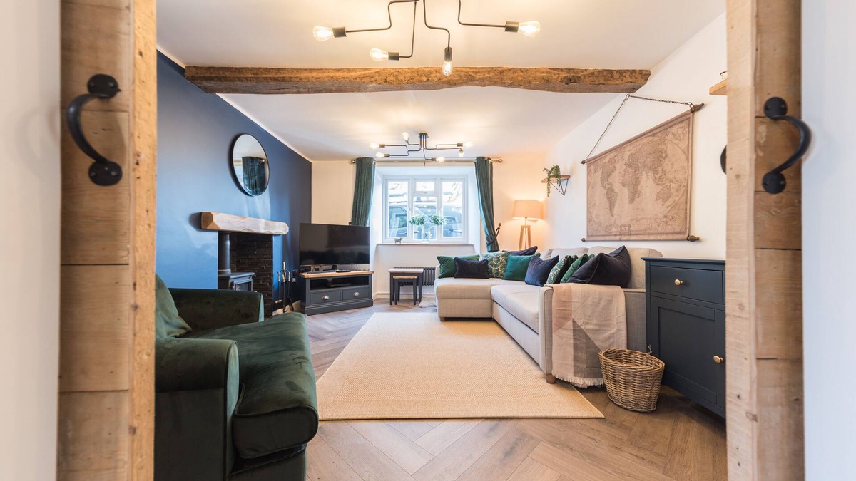 Cartmel Cottage | Family Cottage with Garden View at The Flags