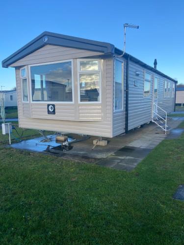 Newton House | Family&dog-friendly caravan near Porthcawl beaches