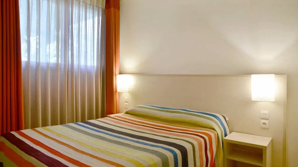 Divonne-les-Bains Hotel | Family Escape w/Balcony Near Geneva& Jura Trails - Perfect for Nature Getaway!