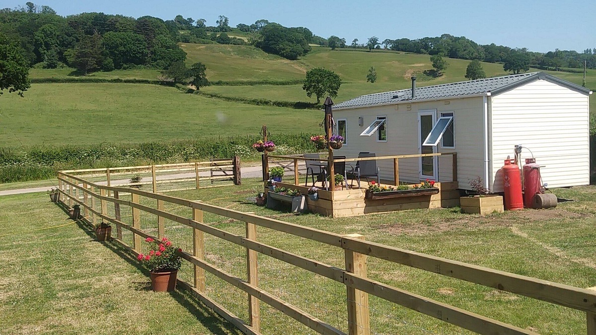 Combpyne House | Family farm, in beautiful Devon countryside, 4 miles from Lyme Regis.