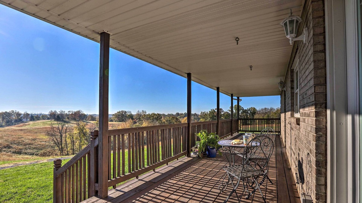 Chaplin House | Family Farmhouse on 160-Acre Ranch w/Hiking Trail