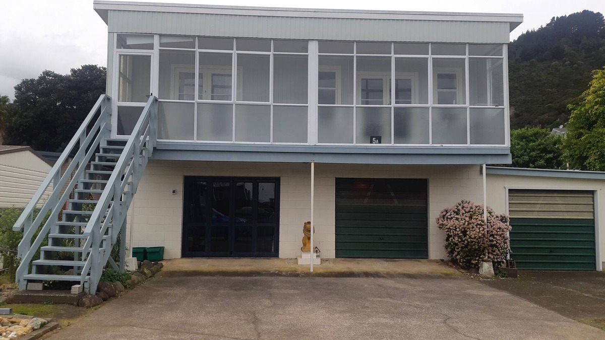 Te Puru House | Family Fishing Getaway