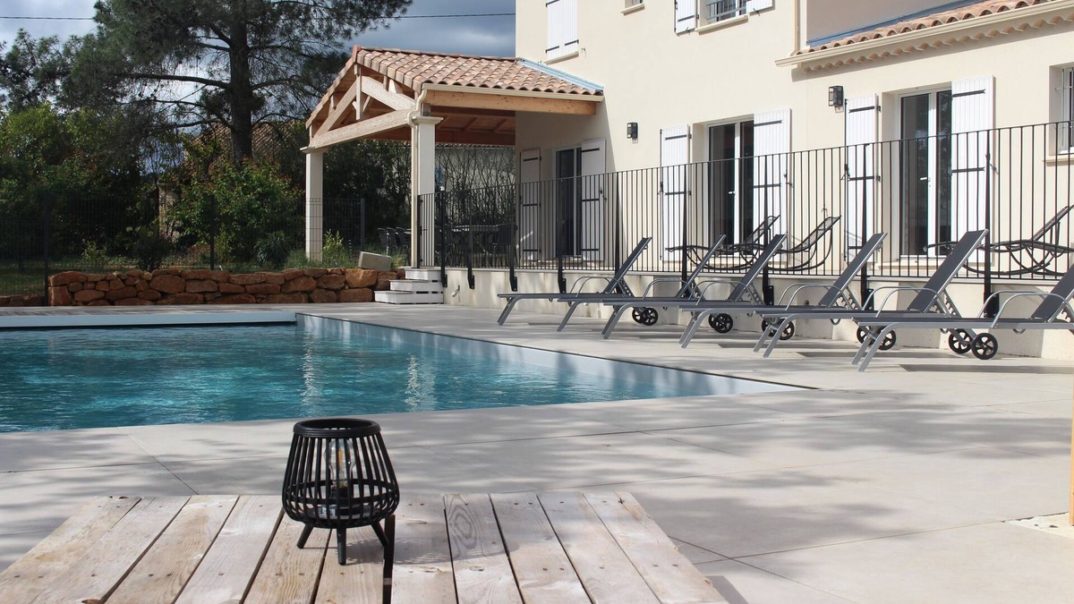 Saint-Julien-de-Peyrolas House | Family house on the heights of St Julien de Peyrolas near the Ardeche