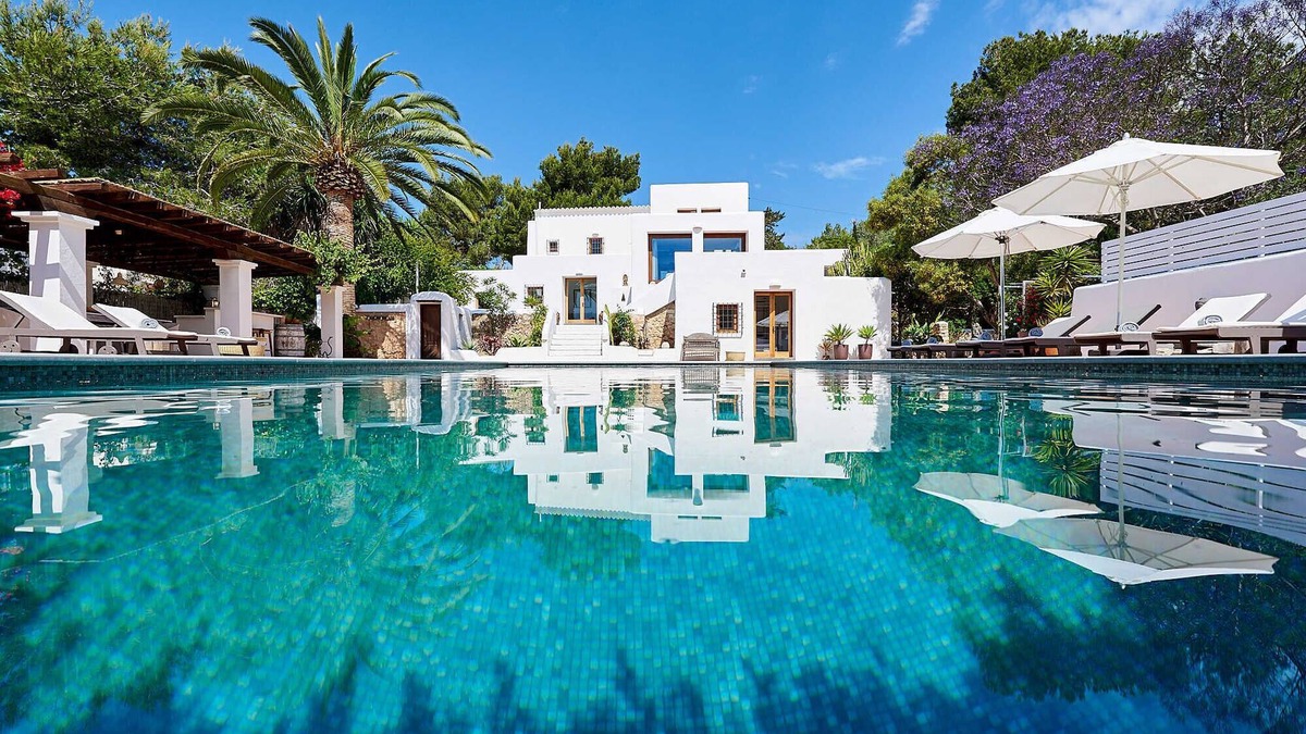 Santa Eulalia del Rio Villa | Family friendly authentic farmhouse with large pool and license