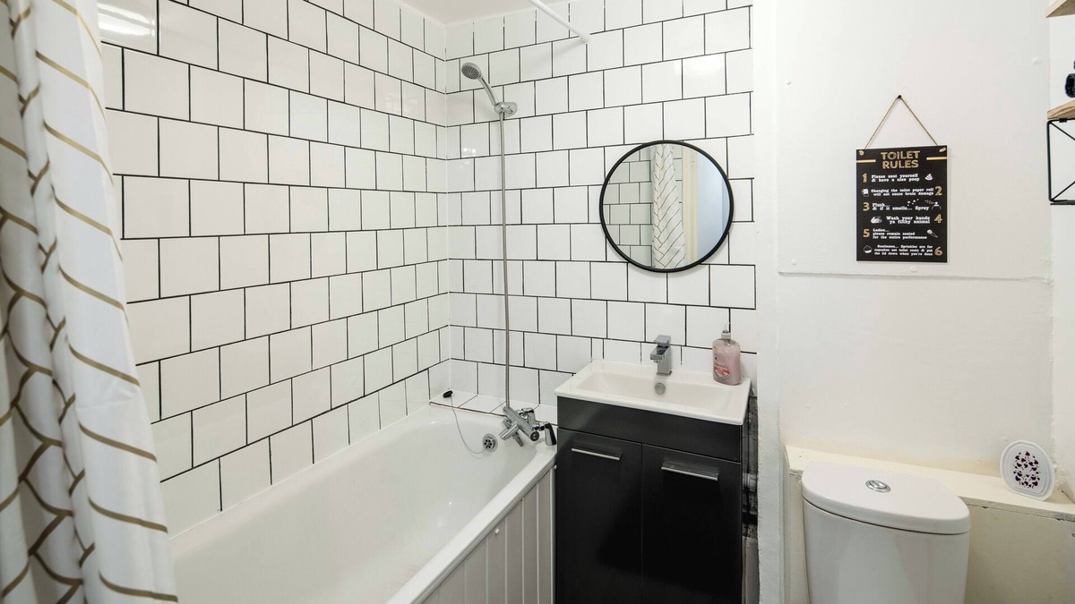 Hillrise Apartment | Family-Friendly 1-Bedroom Apartment in London