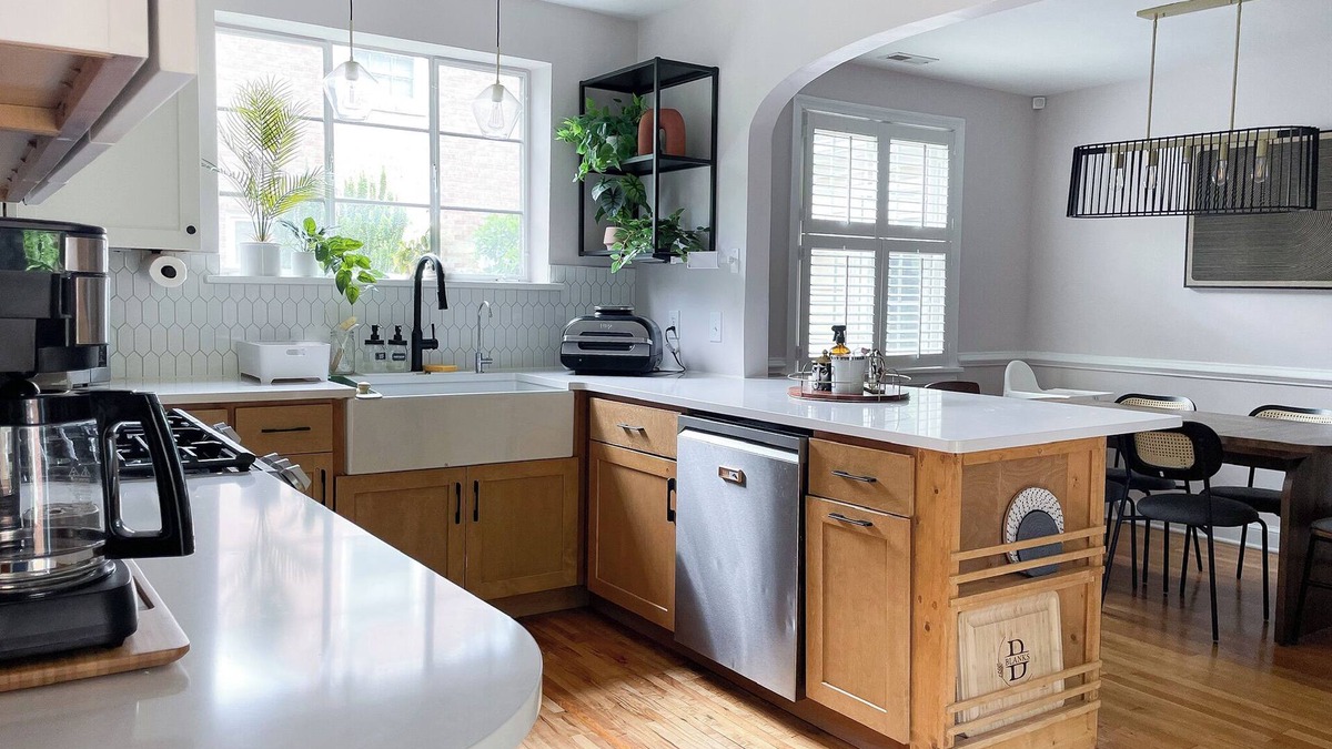 Richmond House | Family-Friendly 1950s Cape Cod Retreat