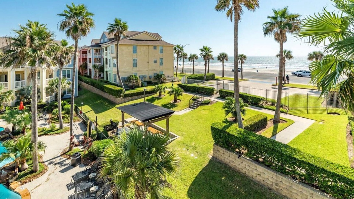 Galveston Condo | Family-Friendly 2 Bedroom 2 Bathroom Condo Poolside AND Gulf View in Galveston!