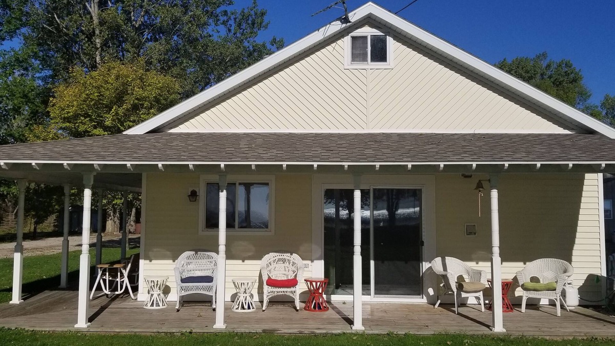 Oconto Cabin | Family friendly, 2Bedroom, Waterfront, 39min North of Green Bay & Lambeau field
