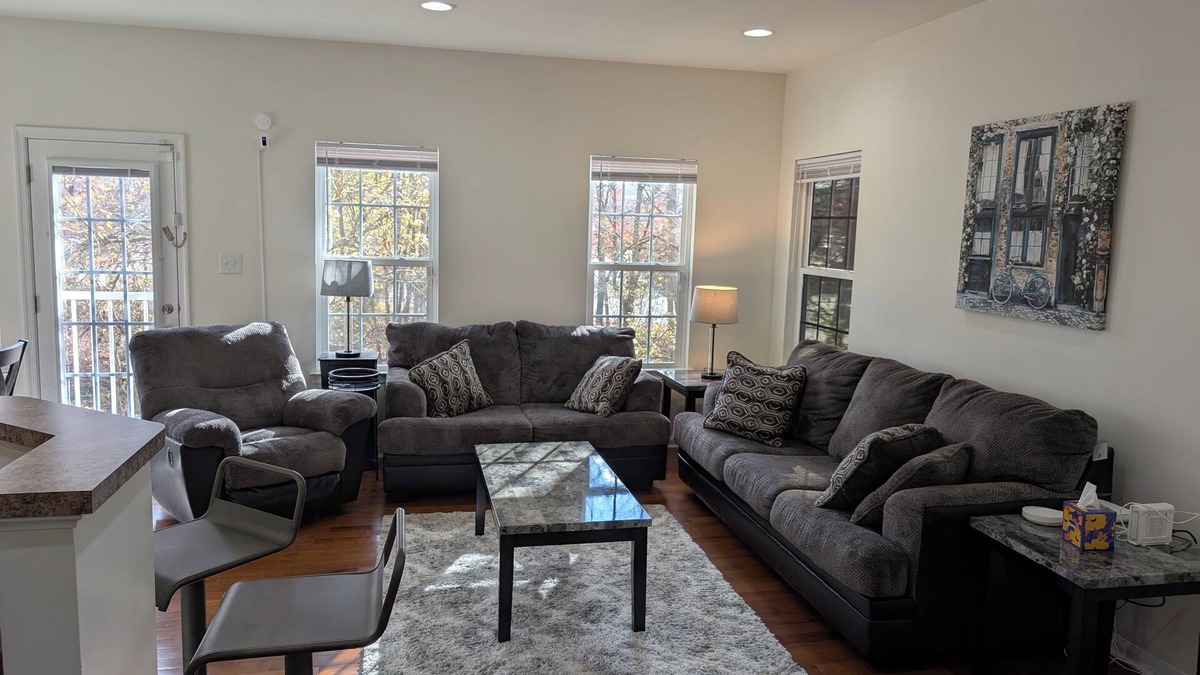 Somerdale House | Family-Friendly 3BR/2.5BA Minutes to Philly & South Jersey Attractions!