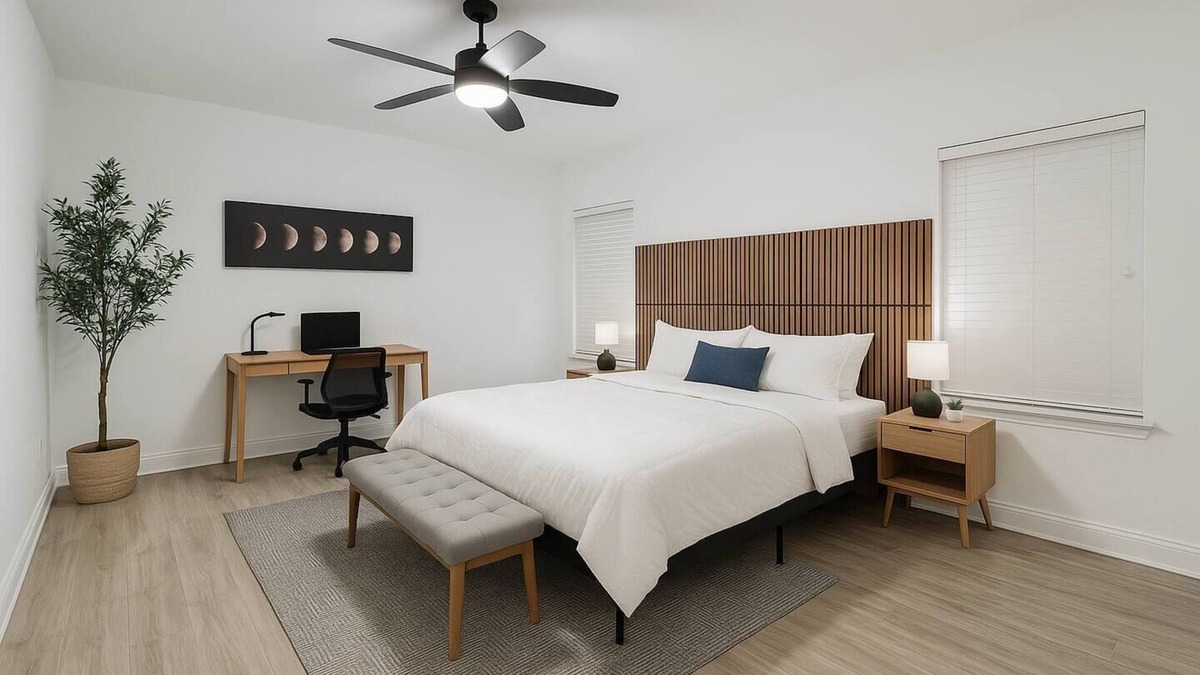 Lake Dallas House | Family-Friendly 3BR Retreat Sleeps 10 King Suite Bunks and Office