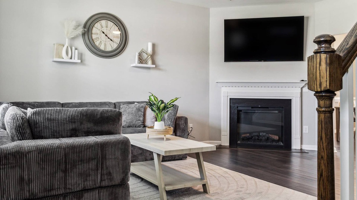 East Fayetteville House | Family-Friendly 4BR Home with BBQ & Free Parking
