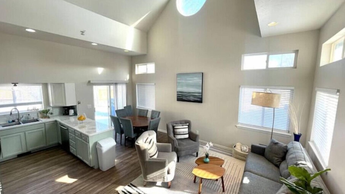 Pocatello House | Family-Friendly 4BR + Loft - Sleeps 10 in Town!