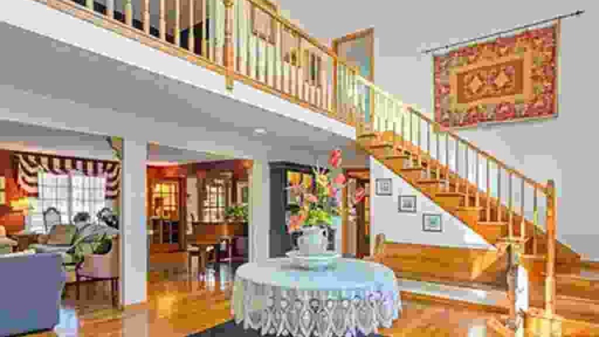 Westhampton House | Family Friendly 6 Bedroom Waterfront 3 Acre Pool & Hot TubnFREE EV Charger