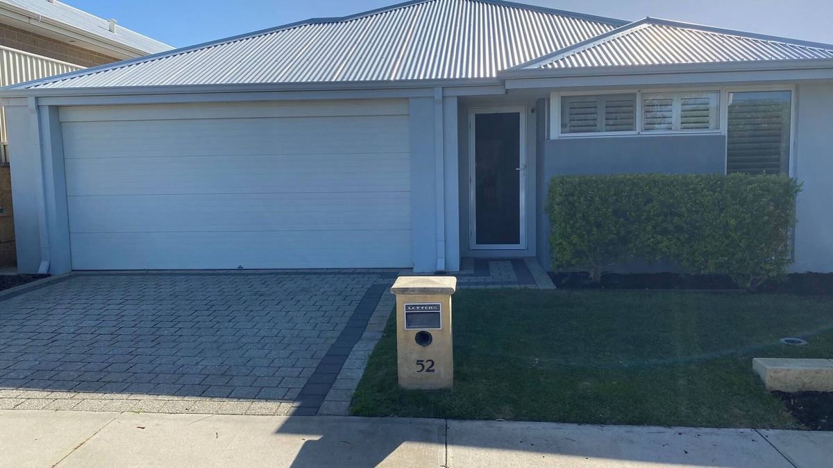 Alkimos House | Family friendly accommodation close to the beach.