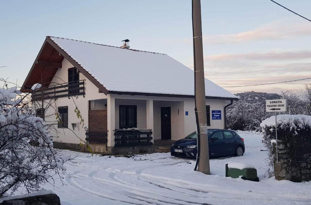 Lovinac Apartment | Family-friendly apartments with swimming pool Lovinac, Velebit - 21748