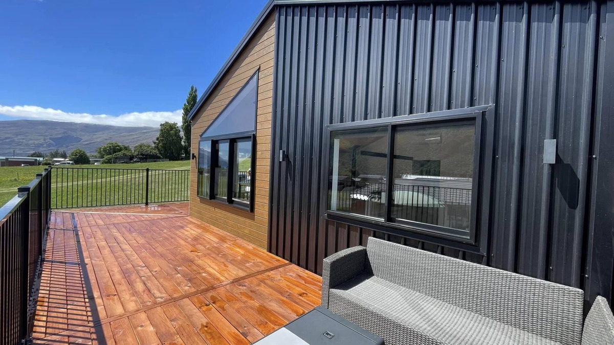 Kingston House | Family Friendly Bach