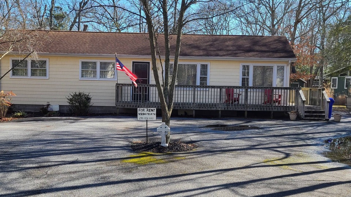 Bethany Beach Cottage | Family friendly beach cottage close to the beach.
