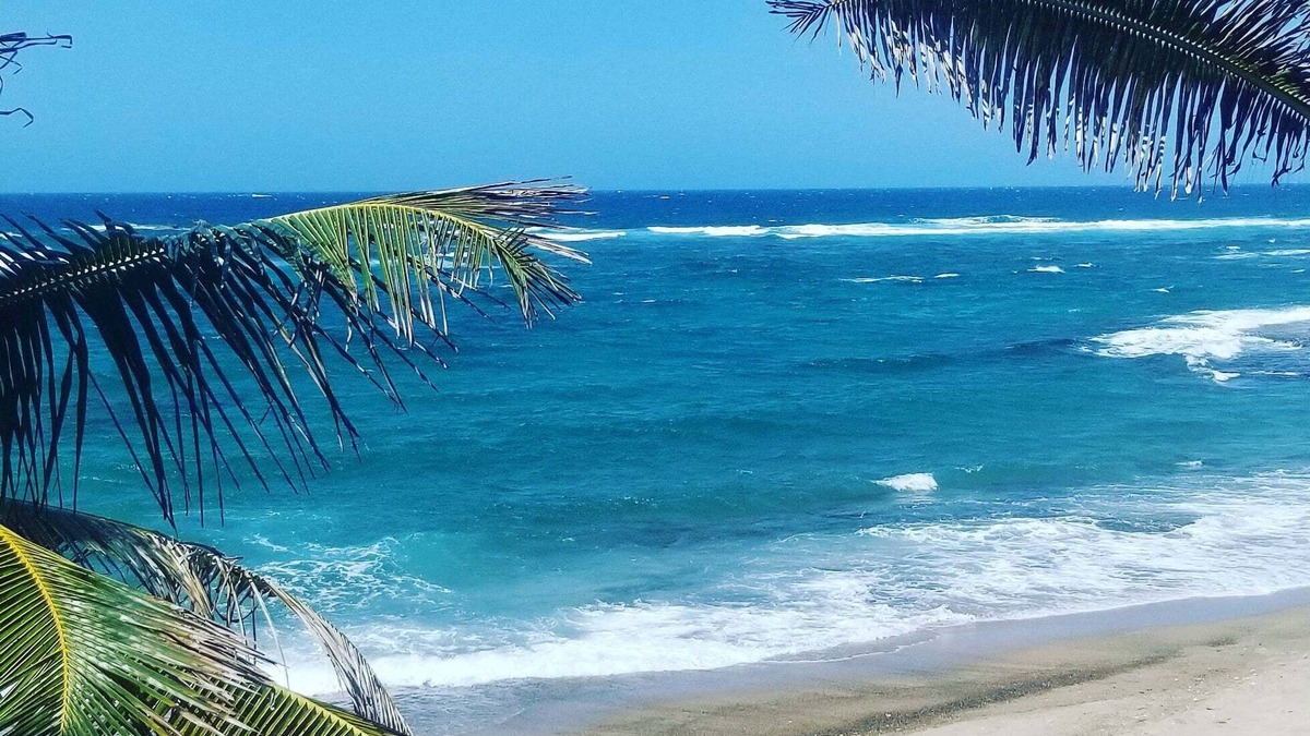 Hatillo House | Family friendly beachfront guest house suitable for children. No pets allowed.
