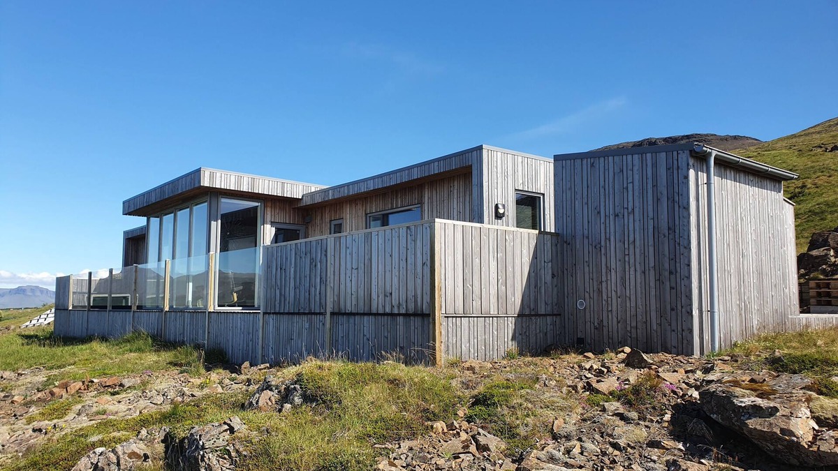 Kjosarhreppur House | Family Friendly Country House w/Amazing View, Hot Tub, Sauna