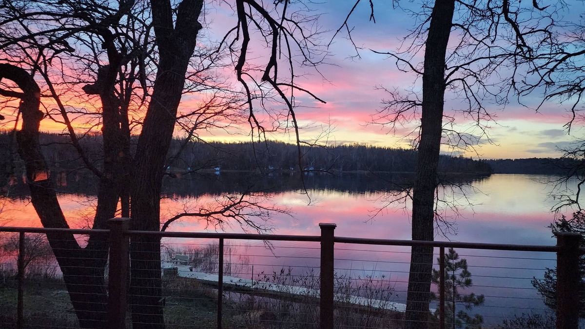 Waubun Cabin | Family-friendly Cabin. Beautiful And Fun In All Seasons!