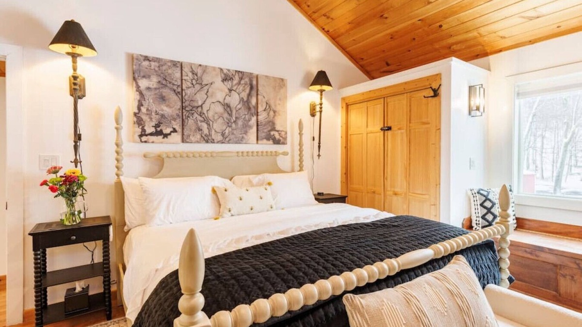 Pulaski House | Family friendly cabin with water views!
