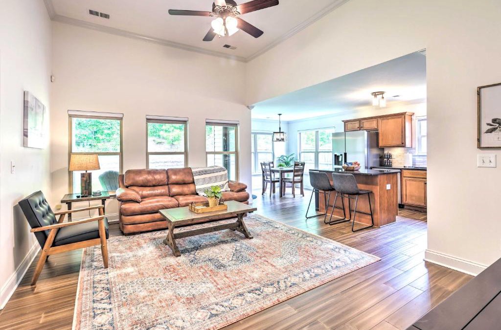 Calera House | Family-Friendly Calera Getaway with Game Room!
