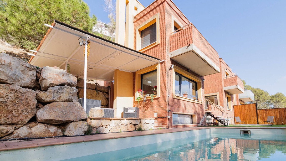 Cervello Ski Chalet | Family Friendly Chalet 'Can Camarasa' with Sea View, Wi-Fi and Air Conditioning