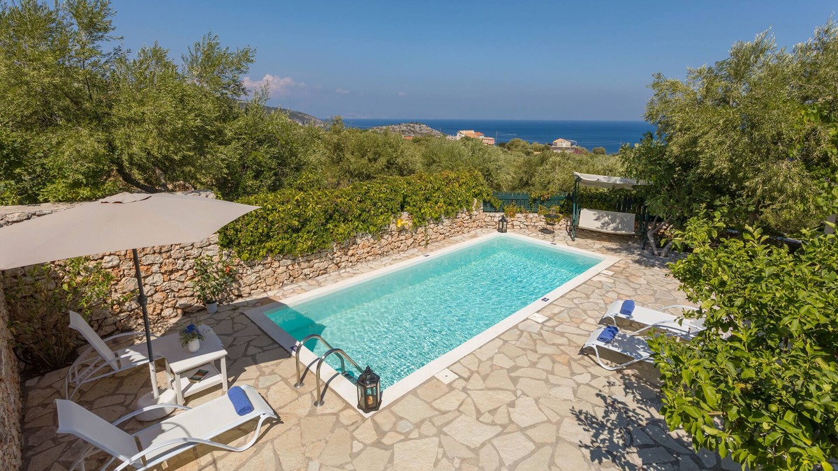 Korithi House | Family Friendly Charming Cottage with private pool