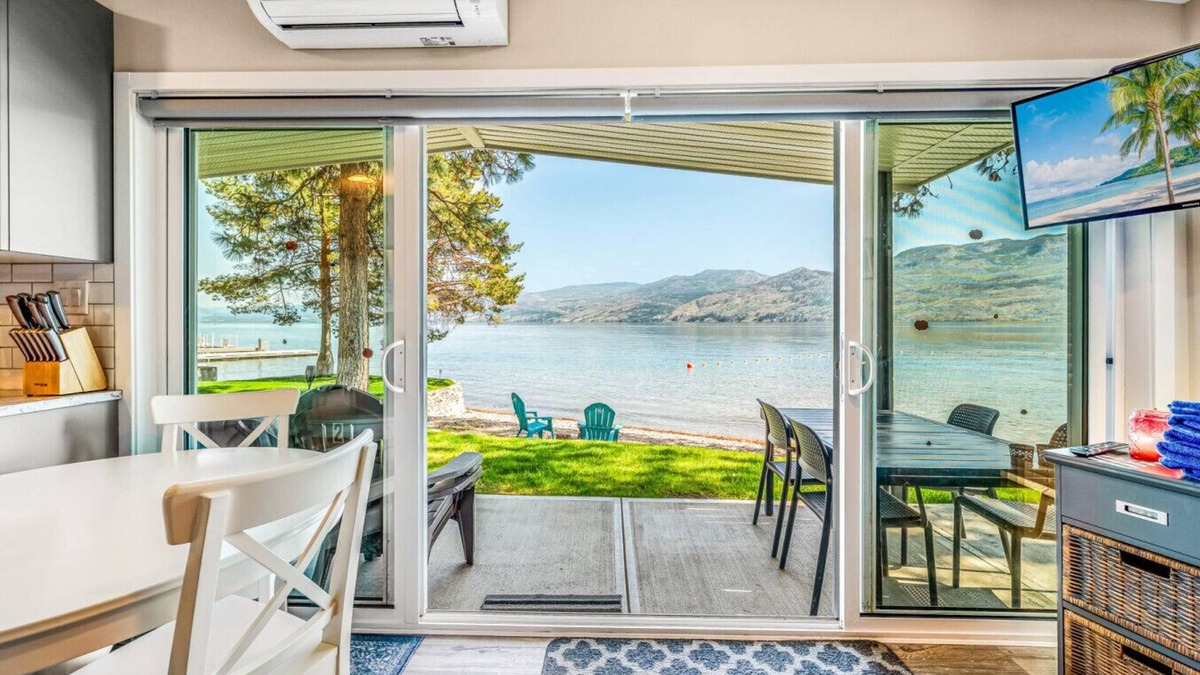 Central Okanagan Cabin | Family-friendly Cottage with amazing views #2