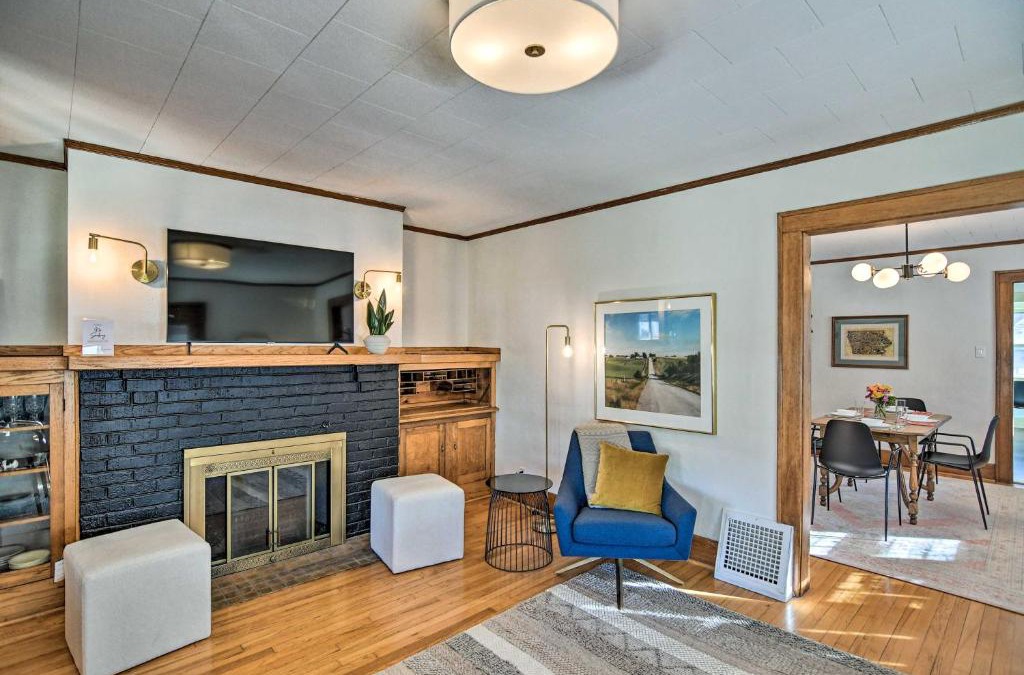 Des Moines House | Family-Friendly Des Moines Retreat with Patio!