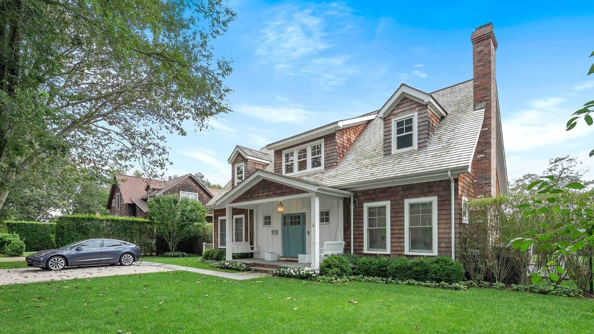 Village of East Hampton House | Family Friendly East Hampton Village Home