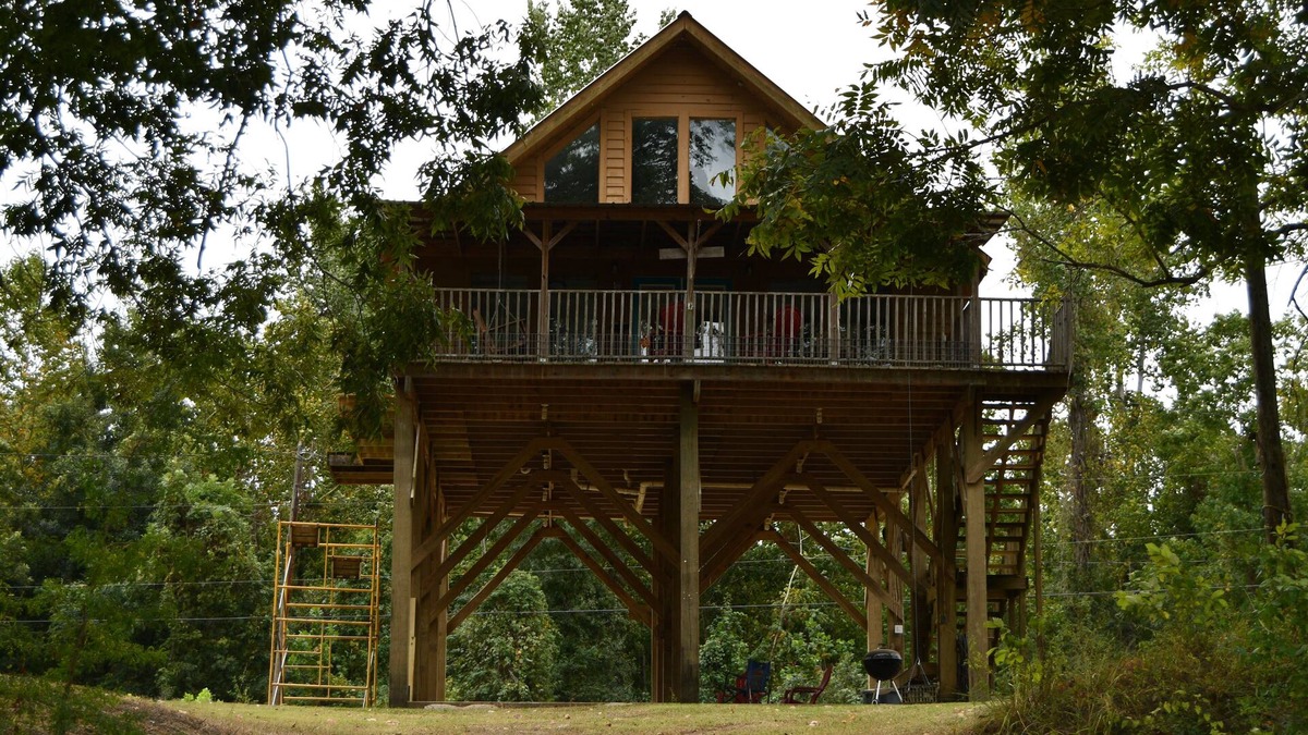 Woodville House | family friendly, fishing, duck hunting, water sports or boat riding!