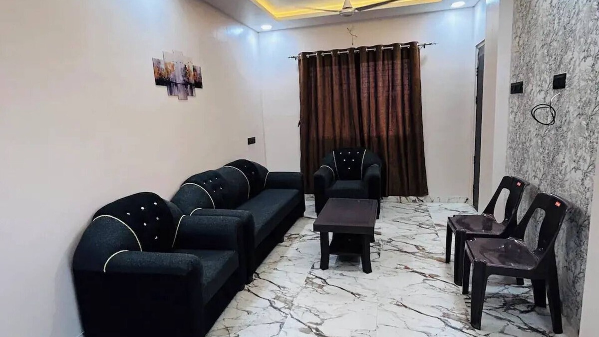 Nagpur Apartment | Family Friendly Flat