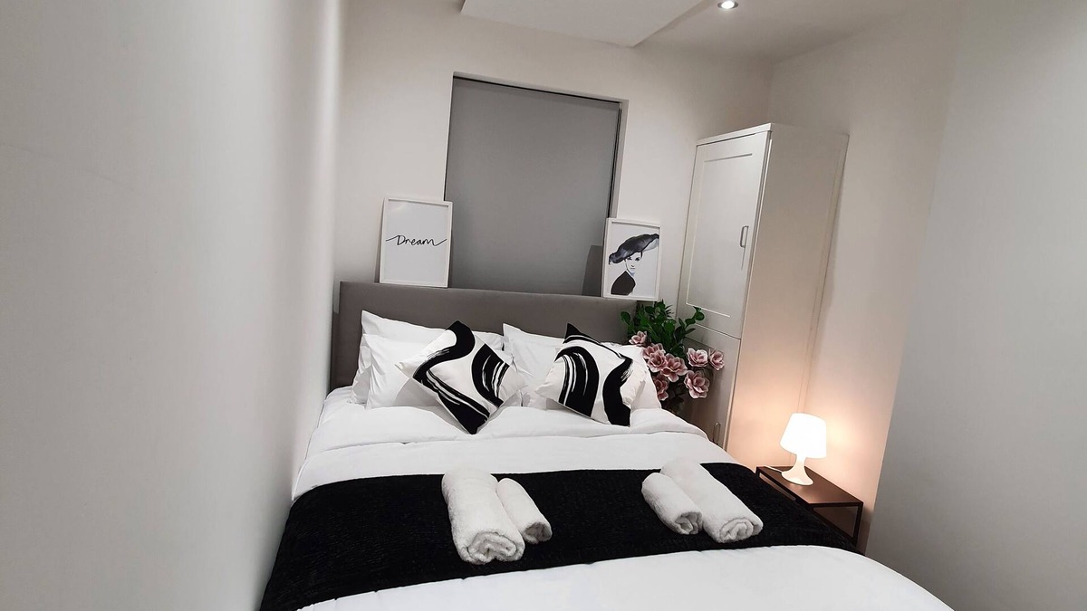 Giltbrook House | “Family-Friendly Fun: Spacious Home Near Top Attractions”