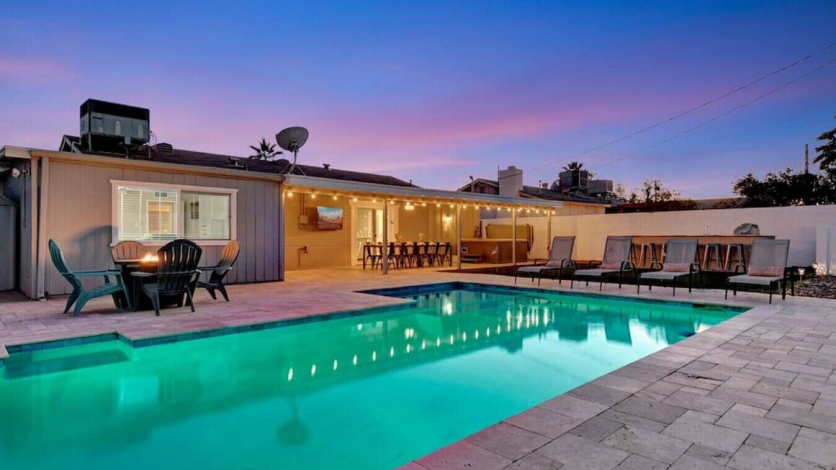 Papago Parkway House | Family Friendly Getaway 3bd/2ba w/Pool & Hot tub!