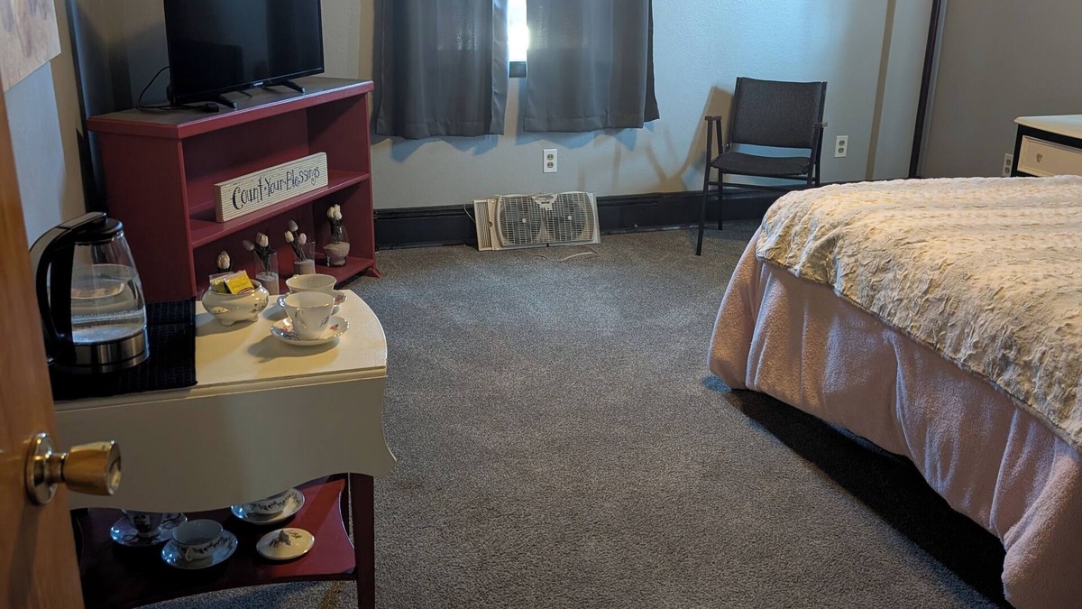East Helena Apartment | Family Friendly Grama House
