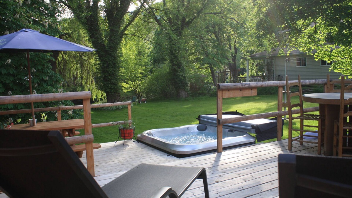 Fruitvale House | Family-friendly home base, great location for your winter or summer travels!
