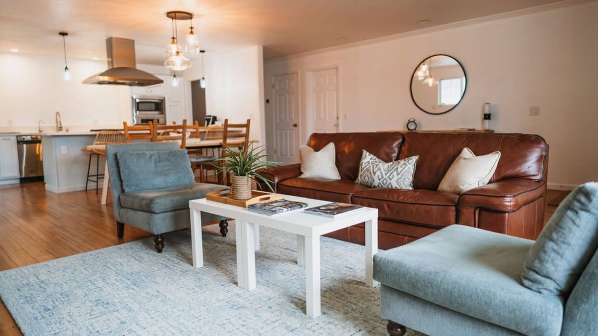 Marina House | Family Friendly Home Near Beach