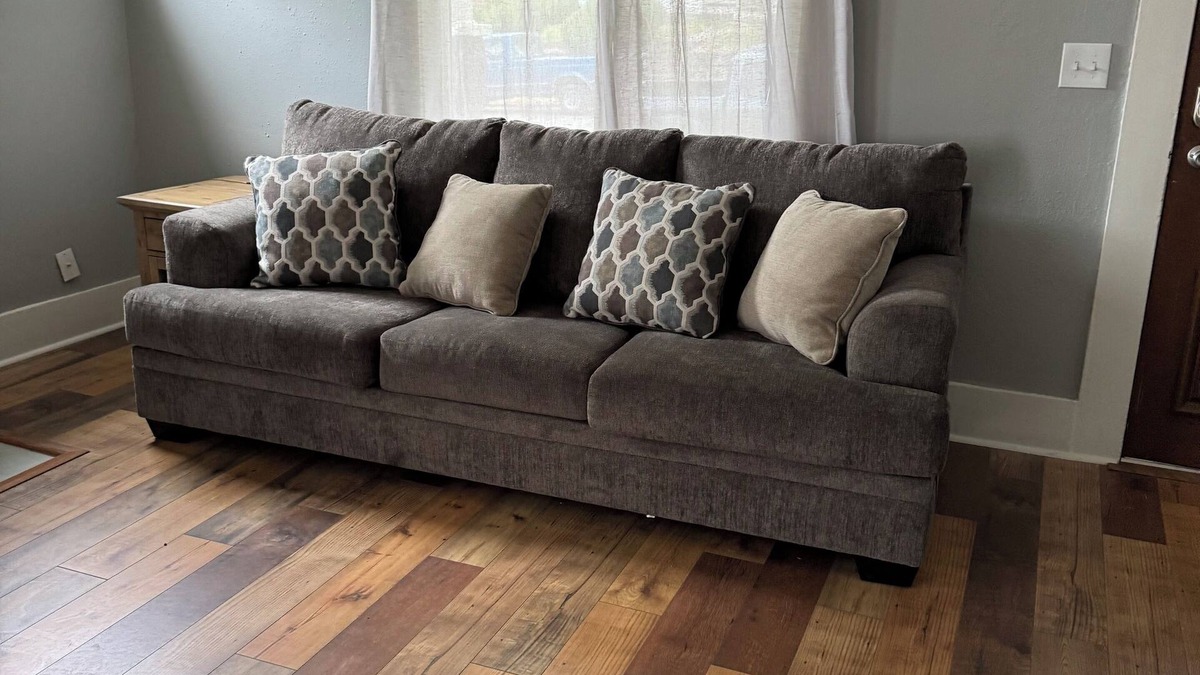 Pendleton House | Family friendly home, within walking distance of downtown and rodeo grounds.