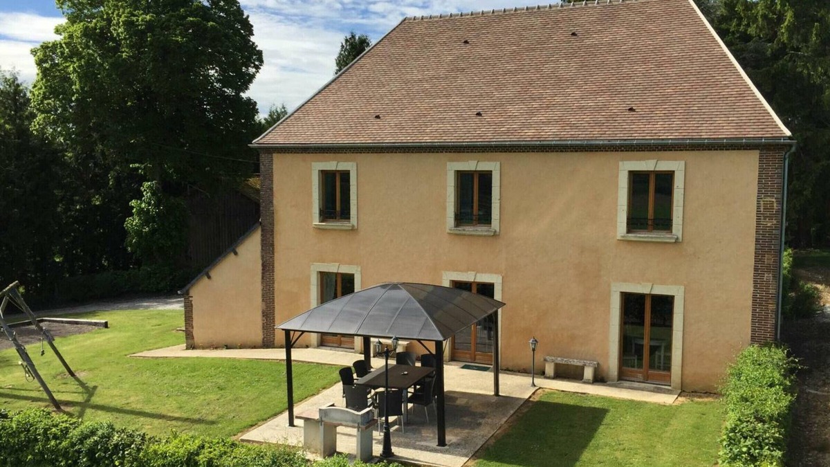 Feings Cottage | Family-Friendly Home with Outdoor Games, WiFi, and Garden in Perche Park