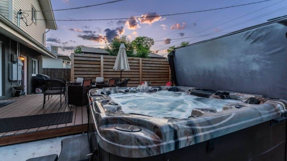 Northglenn House | Family Friendly! Hot Tub & Mountain Views!
