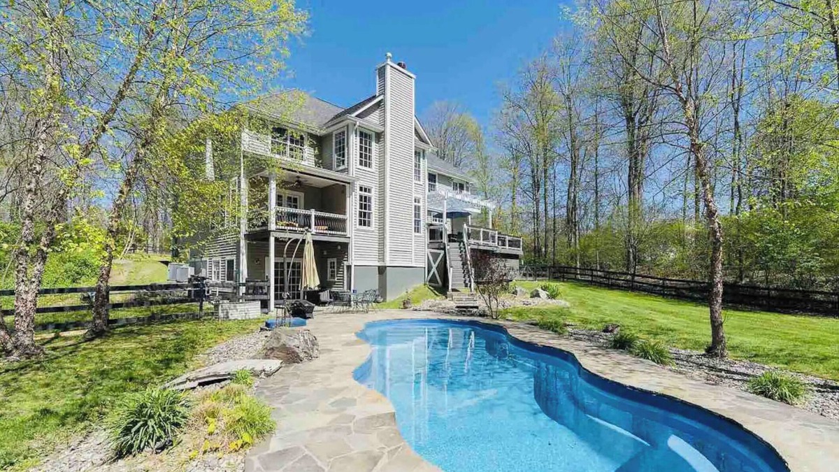 Fishkill House | Family-friendly Hudson Valley Home just 75 mins from NYC