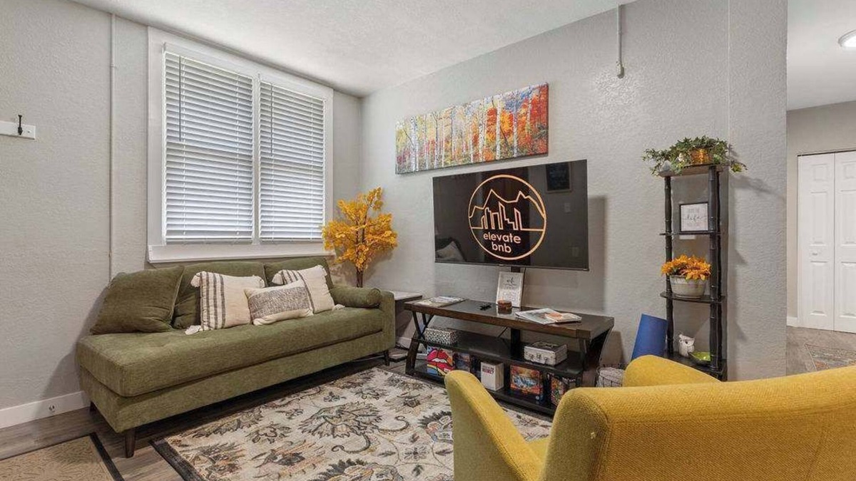 Littleton Apartment | Family friendly in Downtown Littleton