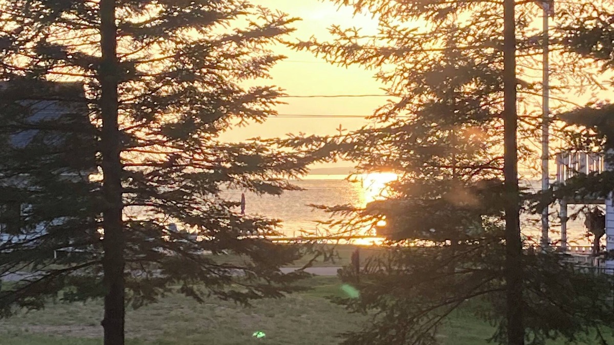 Prudenville House | Family Friendly Lake View Home. Only steps away from Houghton Lake.