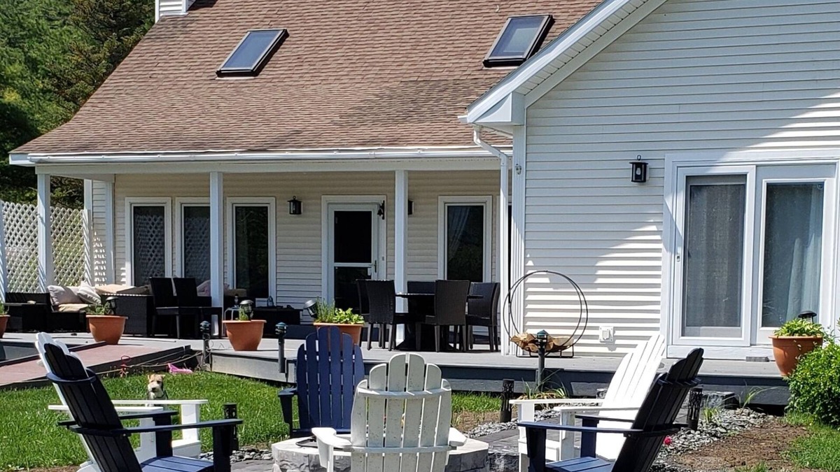 Silver Bay House | Family friendly Lake George rental. Approved Hague Rental,